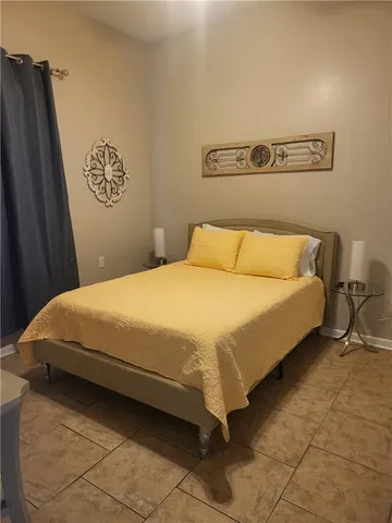 $1,800 | 500 Pelican Avenue, Unit D, New Orleans, LA 70114