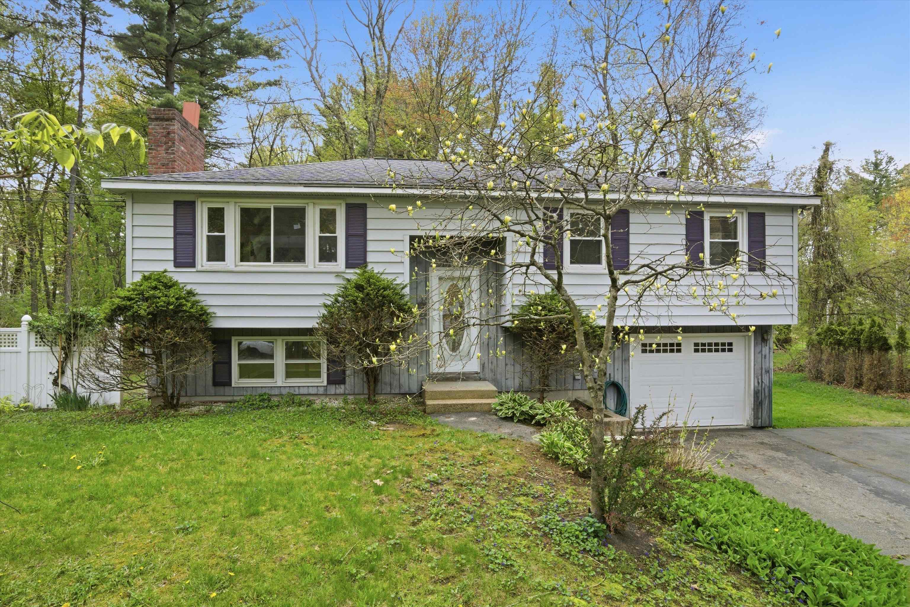 4 Timothy Lane Hudson, NH 03051 - Photo 1 of 53
