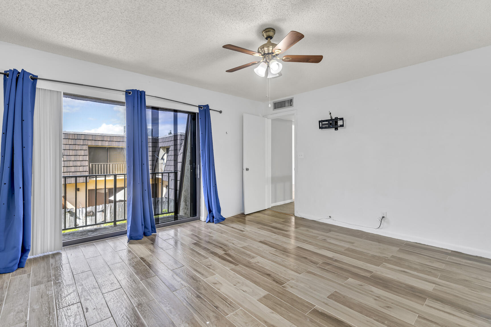 4585 Cherry Road West Palm Beach, FL 33417 - Photo 21 of 40 DSC07571