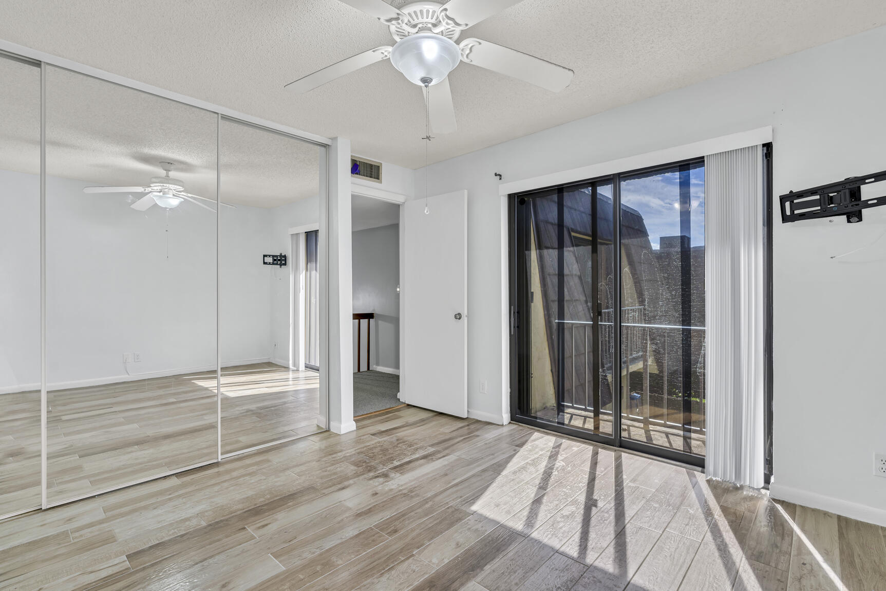 4585 Cherry Road West Palm Beach, FL 33417 - Photo 26 of 40 DSC07556