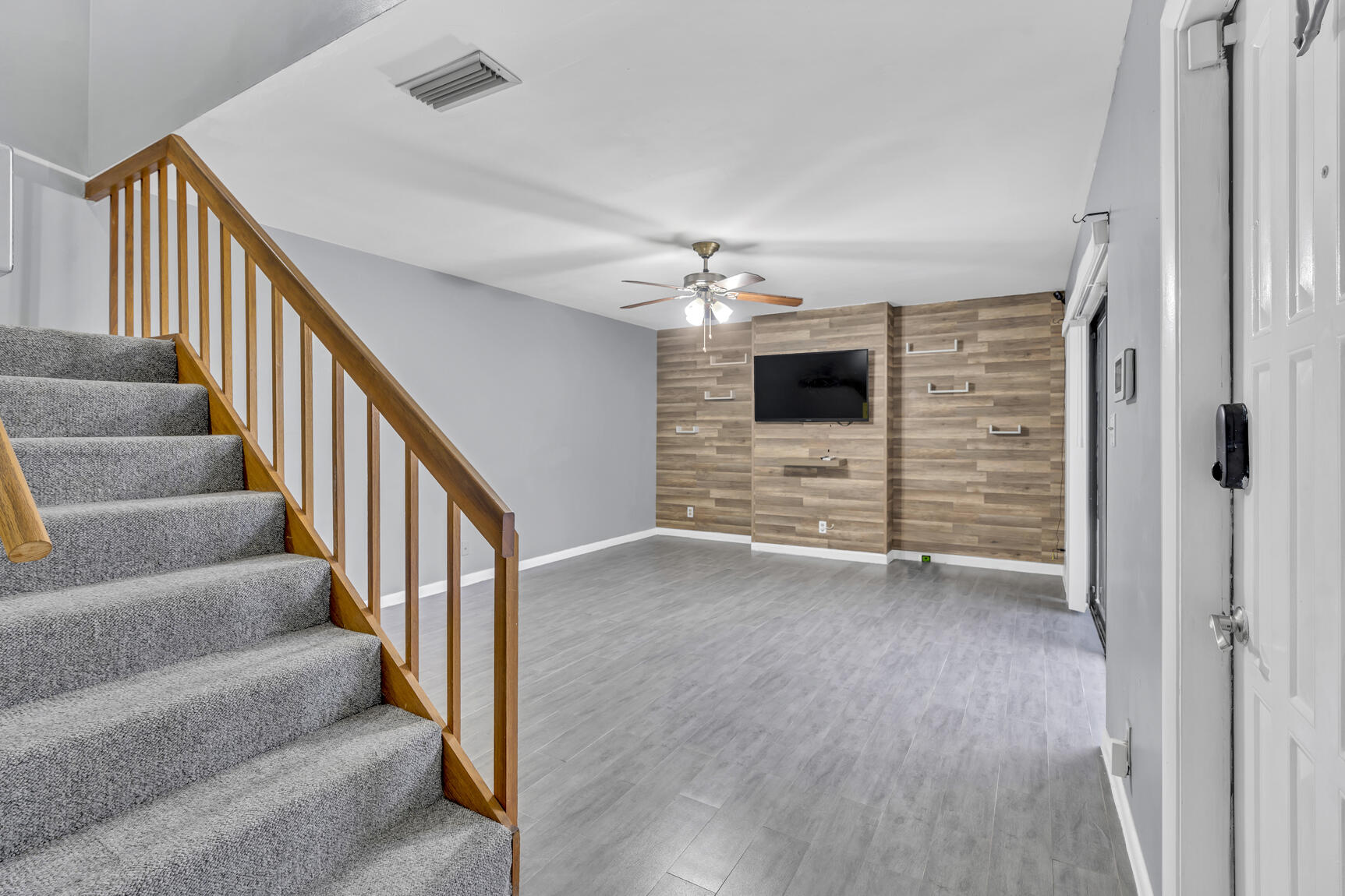 4585 Cherry Road West Palm Beach, FL 33417 - Photo 3 of 40 DSC07394