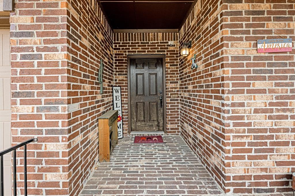 916 Falcon Road Argyle, TX 76226 - Photo 6 of 37 View of exterior entry
