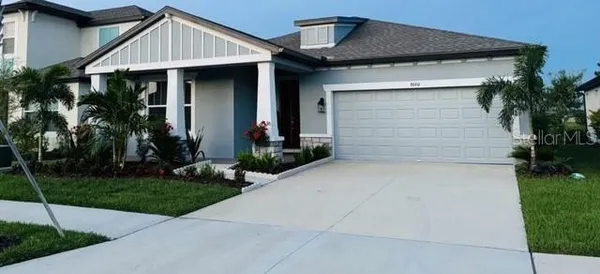 a front view of house with yard