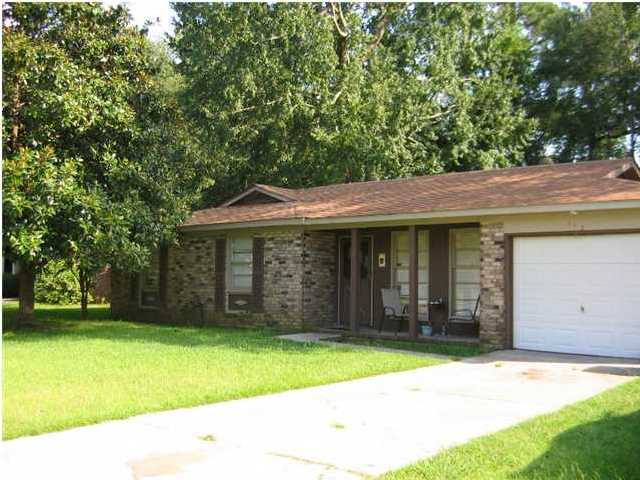 112 Waring Road Summerville, SC 29485 - Photo 1 of 4 Primary Photo