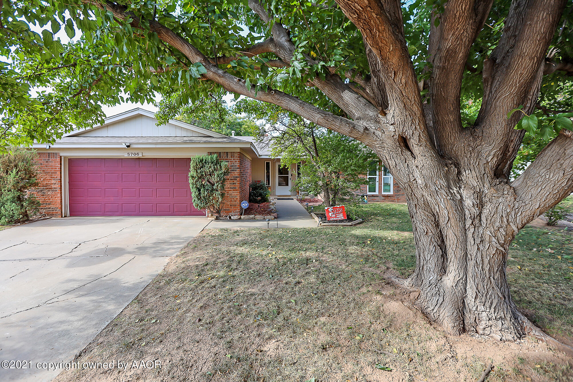 5706 Hillside Road Amarillo, TX 79109 - Photo 1 of 30 Front