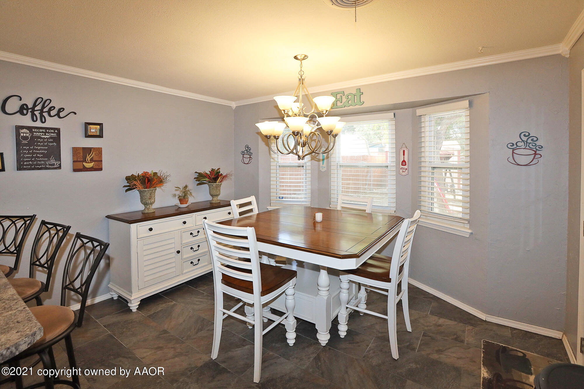 5706 Hillside Road Amarillo, TX 79109 - Photo 11 of 30 Dining Area