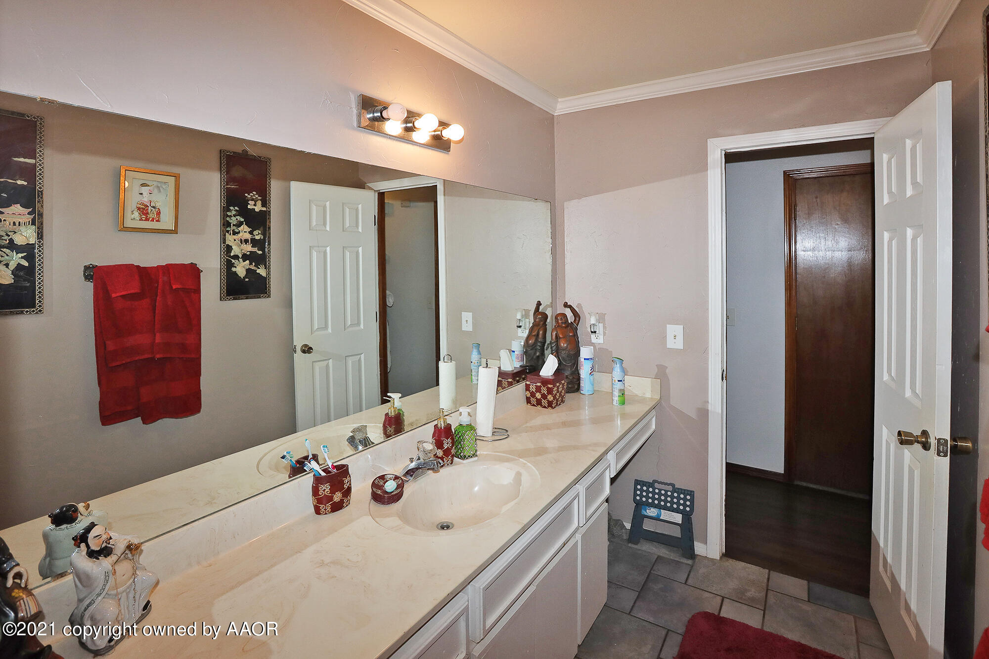 5706 Hillside Road Amarillo, TX 79109 - Photo 23 of 30 Bathroom