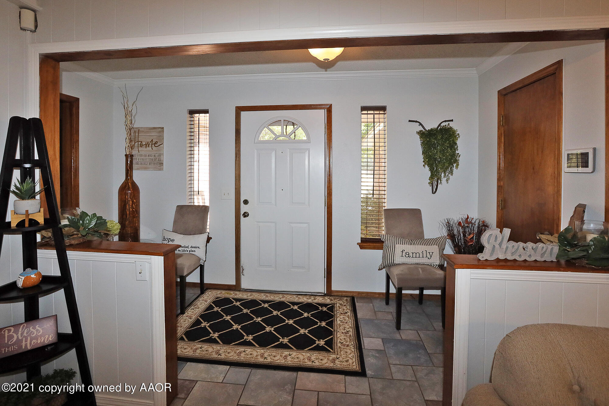 5706 Hillside Road Amarillo, TX 79109 - Photo 7 of 30 Entry