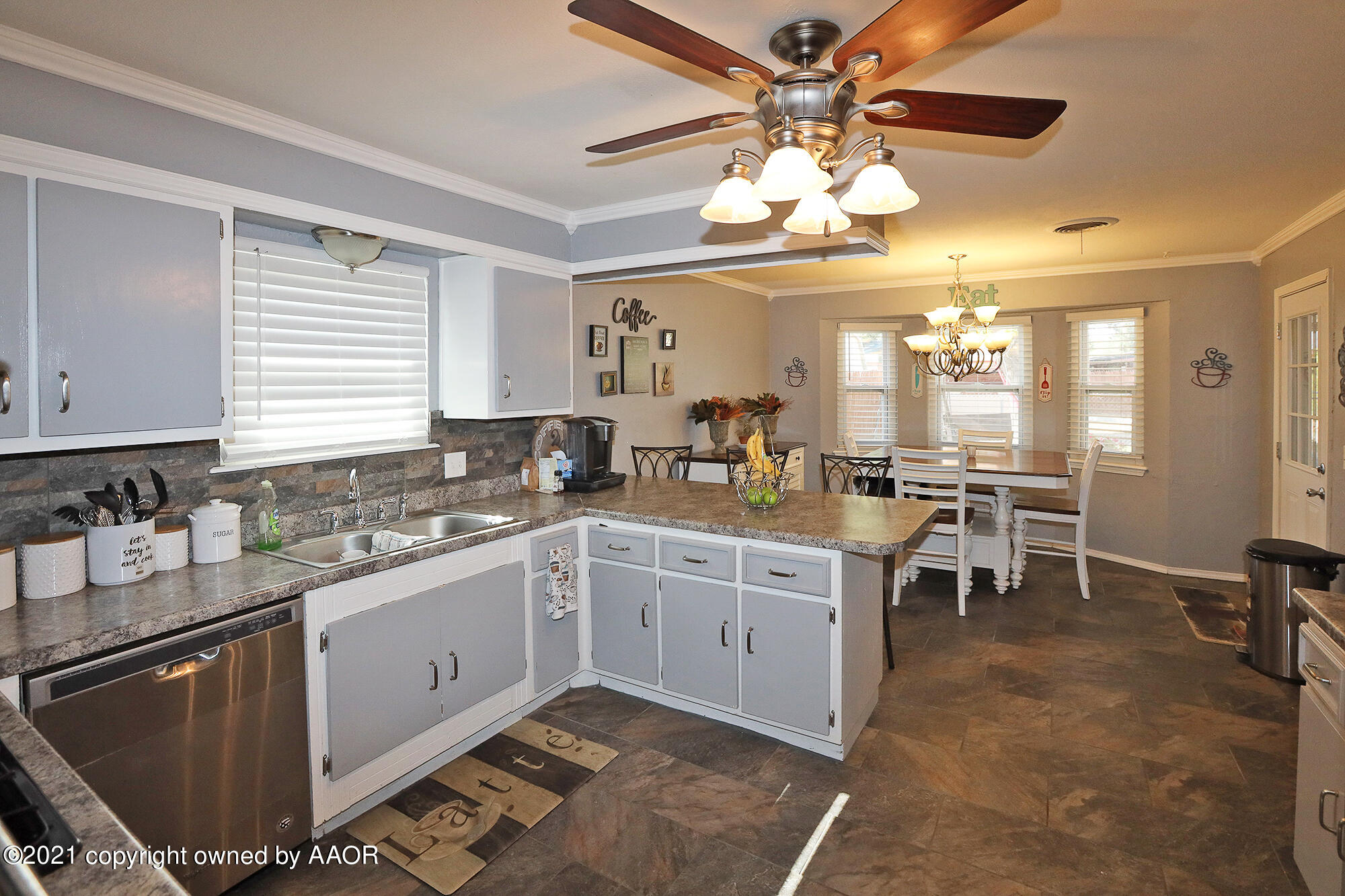 5706 Hillside Road Amarillo, TX 79109 - Photo 8 of 30 Kitchen & Dining