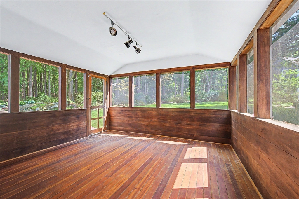 29 Pond Street Hopkinton, MA 01748 - Photo 8 of 42