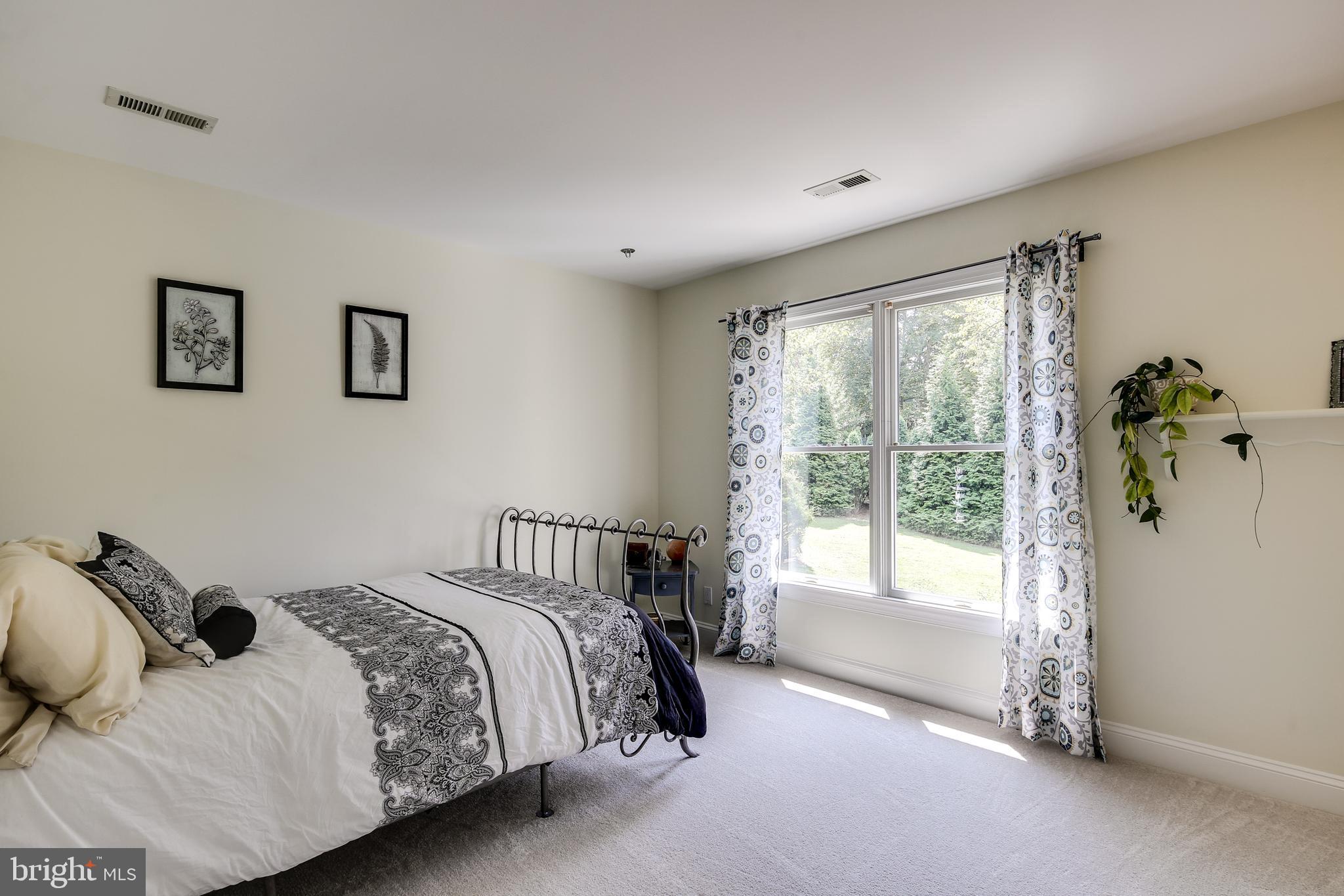 231 Rugby Road Arnold, MD 21012 - Photo 21 of 42 Bedroom #4