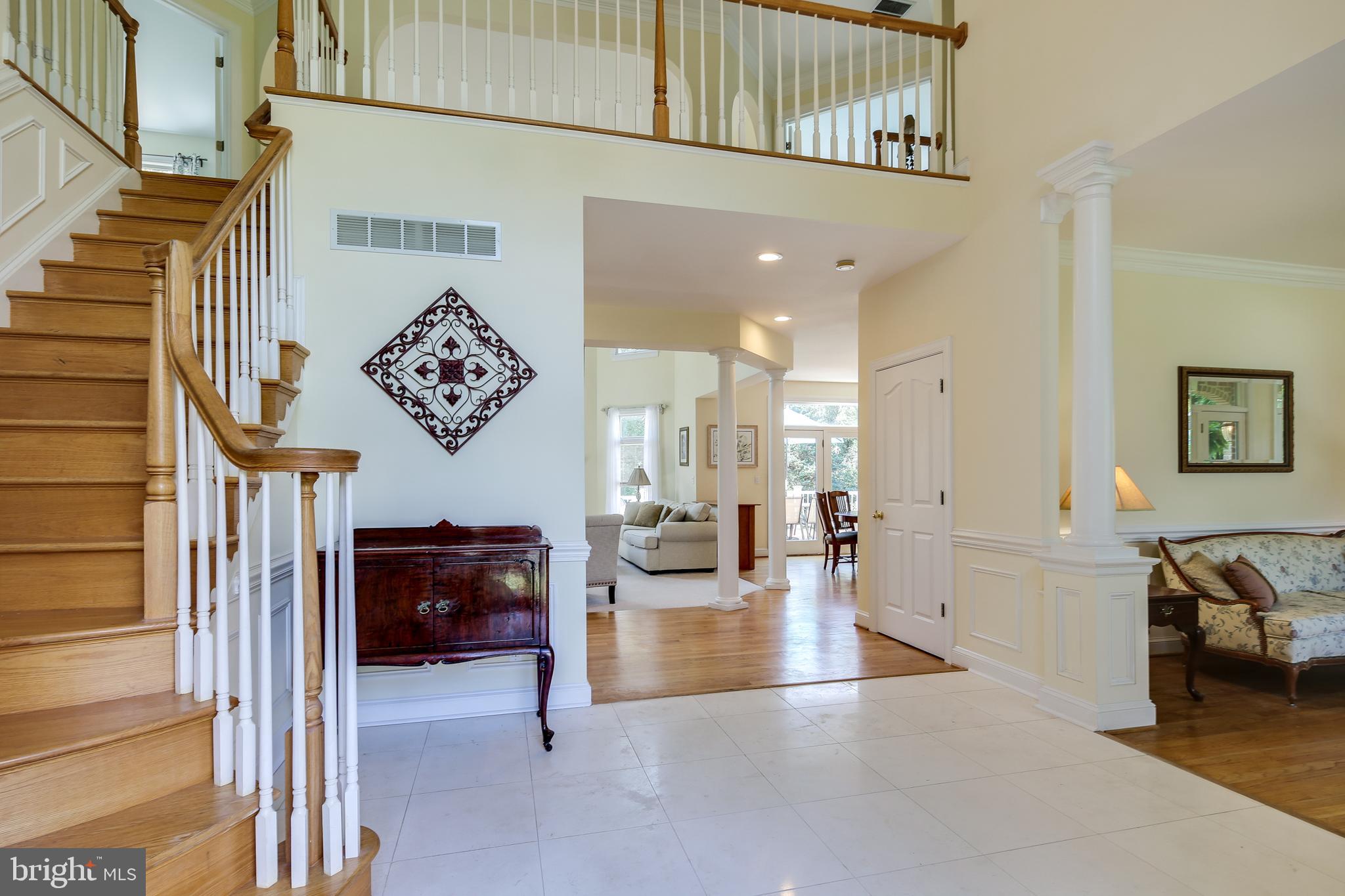 231 Rugby Road Arnold, MD 21012 - Photo 4 of 42 Grand Foyer