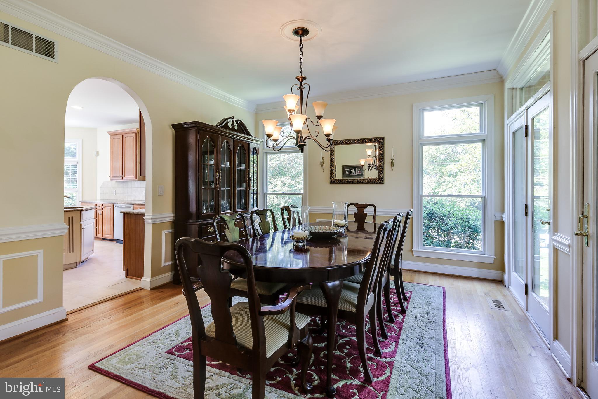 231 Rugby Road Arnold, MD 21012 - Photo 6 of 42 Formal Dining Room