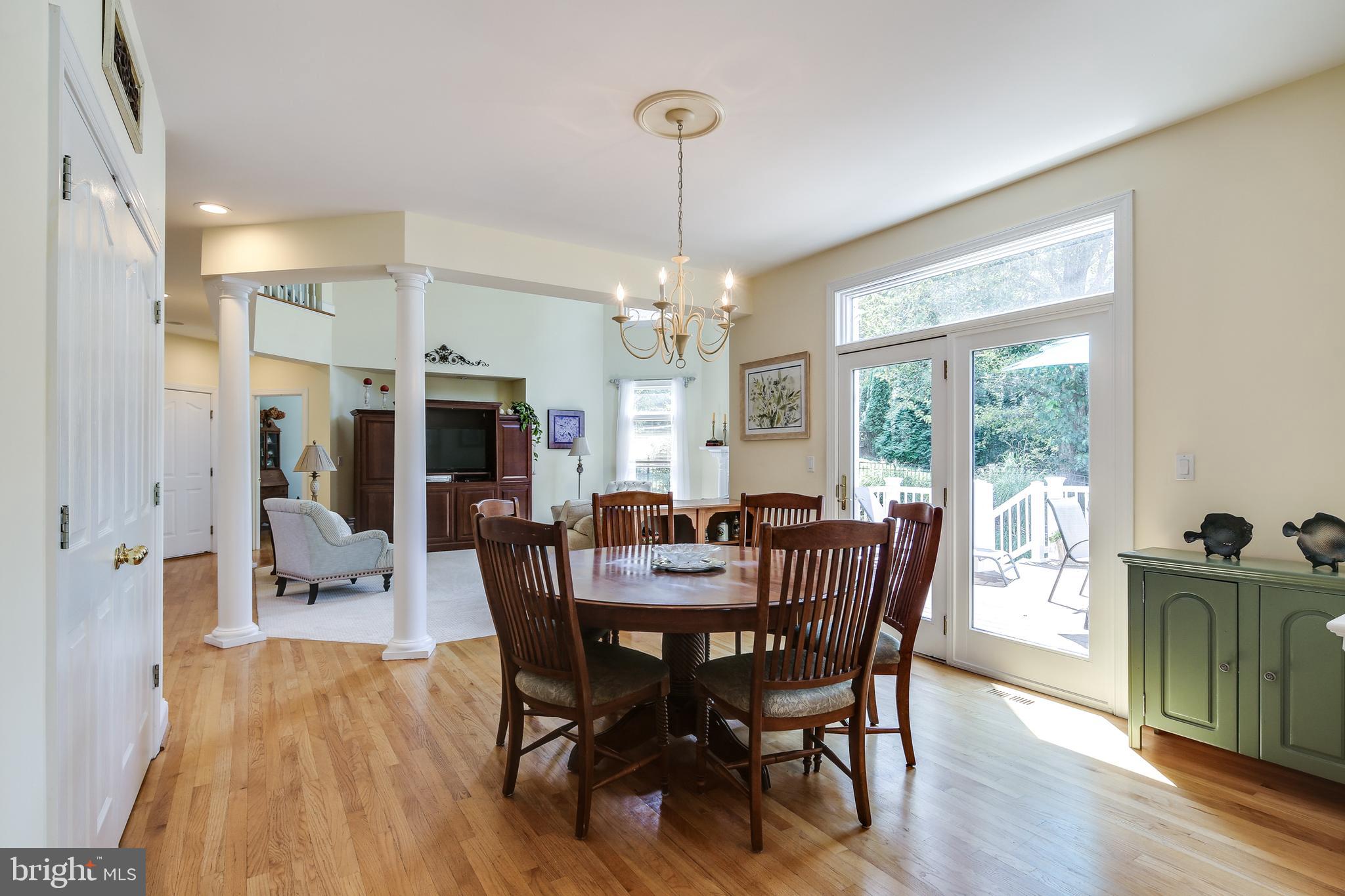 231 Rugby Road Arnold, MD 21012 - Photo 9 of 42 Eat-in area adjacent to Kitchen and Family Room
