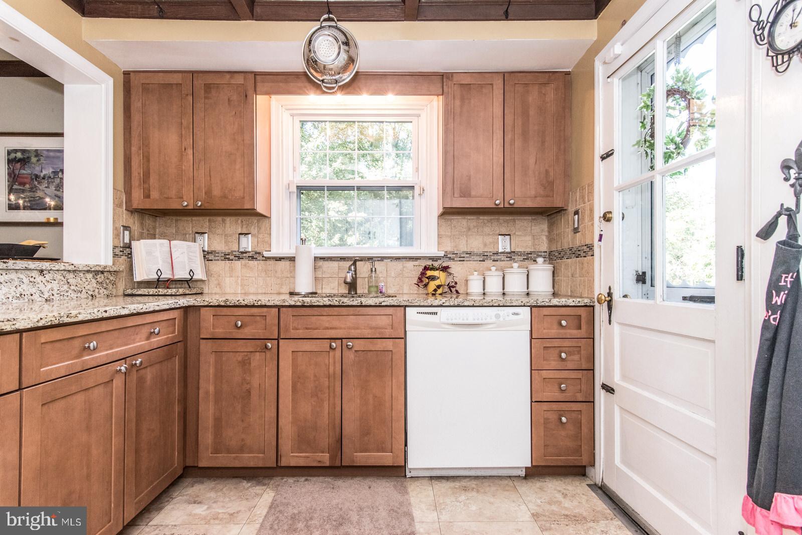 112 Fairhill Road Huntingdon Valley, PA 19006 - Photo 24 of 86 Gallery Image 24