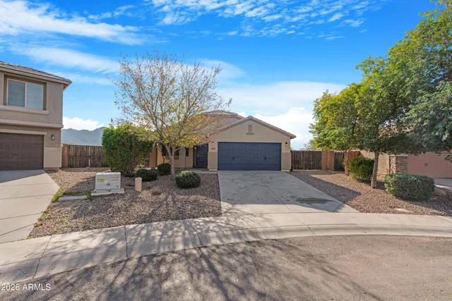 $569,000 | 2315 East Hazeltine Way, Gilbert, AZ 85298
