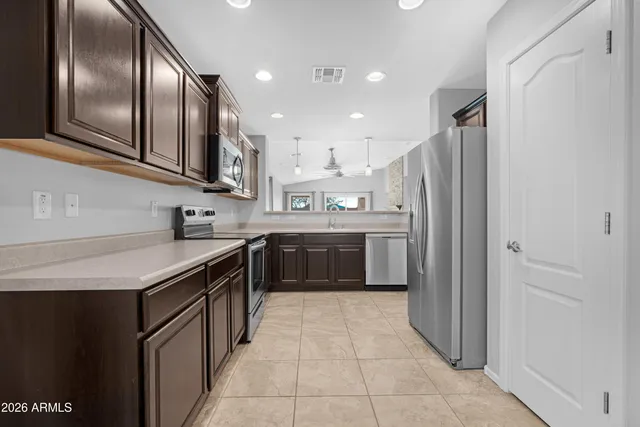 $569,000 | 2315 East Hazeltine Way, Gilbert, AZ 85298