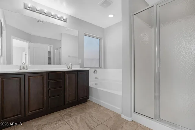 $569,000 | 2315 East Hazeltine Way, Gilbert, AZ 85298