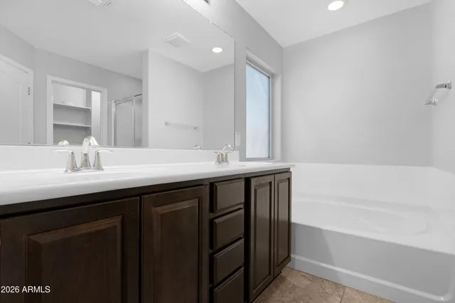 $569,000 | 2315 East Hazeltine Way, Gilbert, AZ 85298