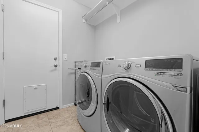 $569,000 | 2315 East Hazeltine Way, Gilbert, AZ 85298