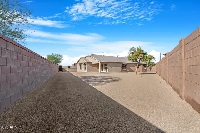 $569,000 | 2315 East Hazeltine Way, Gilbert, AZ 85298