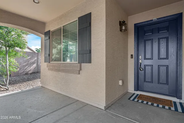 $569,000 | 2315 East Hazeltine Way, Gilbert, AZ 85298