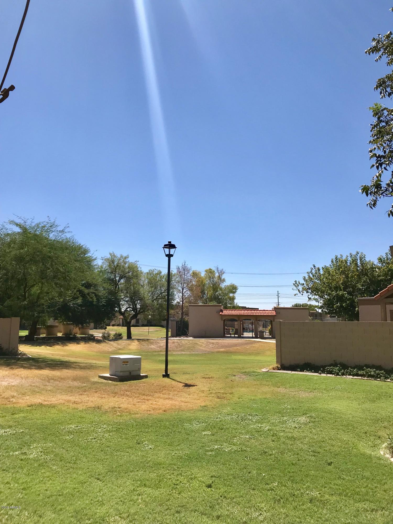 1033 East Redfield Road Tempe, AZ 85283 - Photo 17 of 17 Community Green Space