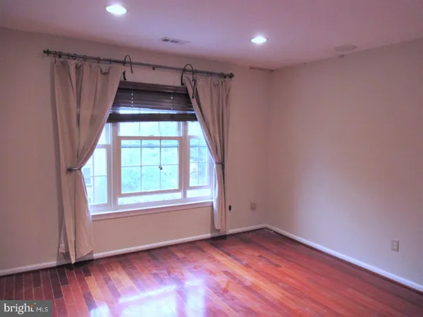 $1,250,000 | 1433 McLean Mews Court, McLean, VA 22101