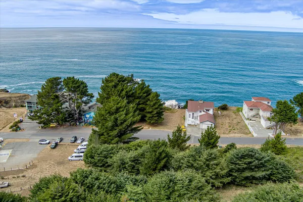 $150,000 | 170 Wave Drive, Shelter Cove, CA 95589
