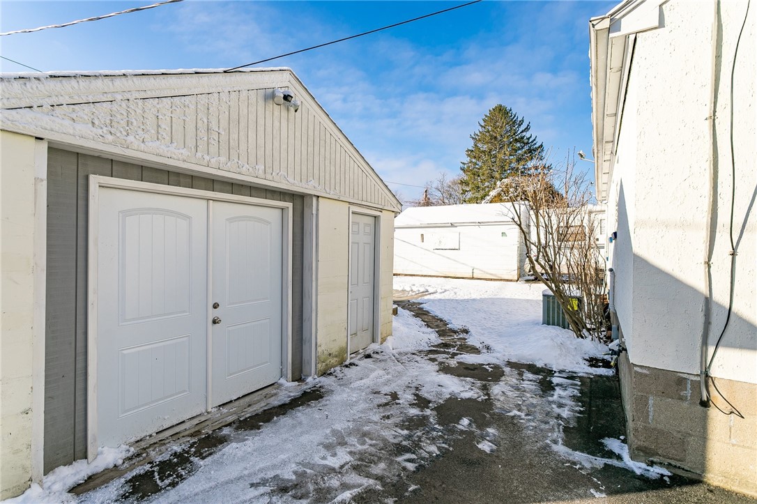 43 Brett Road Irondequoit, NY 14609 - Photo 13 of 17