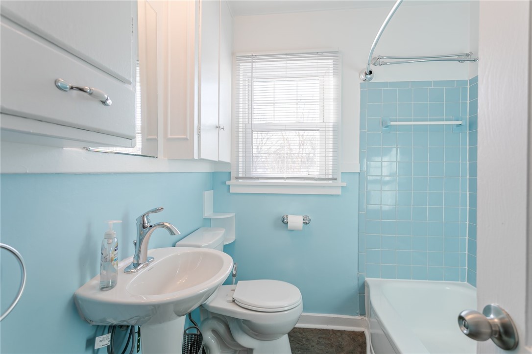 43 Brett Road Irondequoit, NY 14609 - Photo 9 of 17