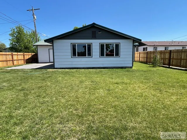$329,000 | 260 Gifford Street, Blackfoot, ID 83221