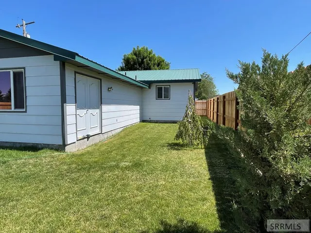 $329,000 | 260 Gifford Street, Blackfoot, ID 83221