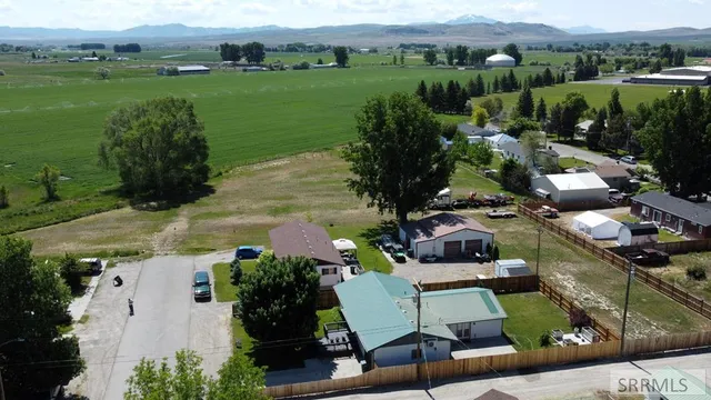 $329,000 | 260 Gifford Street, Blackfoot, ID 83221