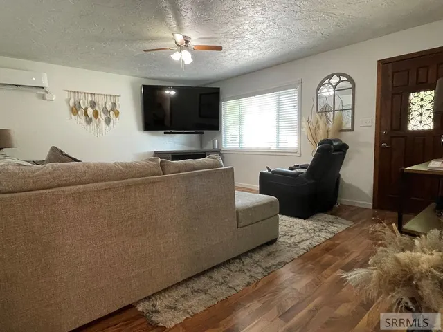 $329,000 | 260 Gifford Street, Blackfoot, ID 83221