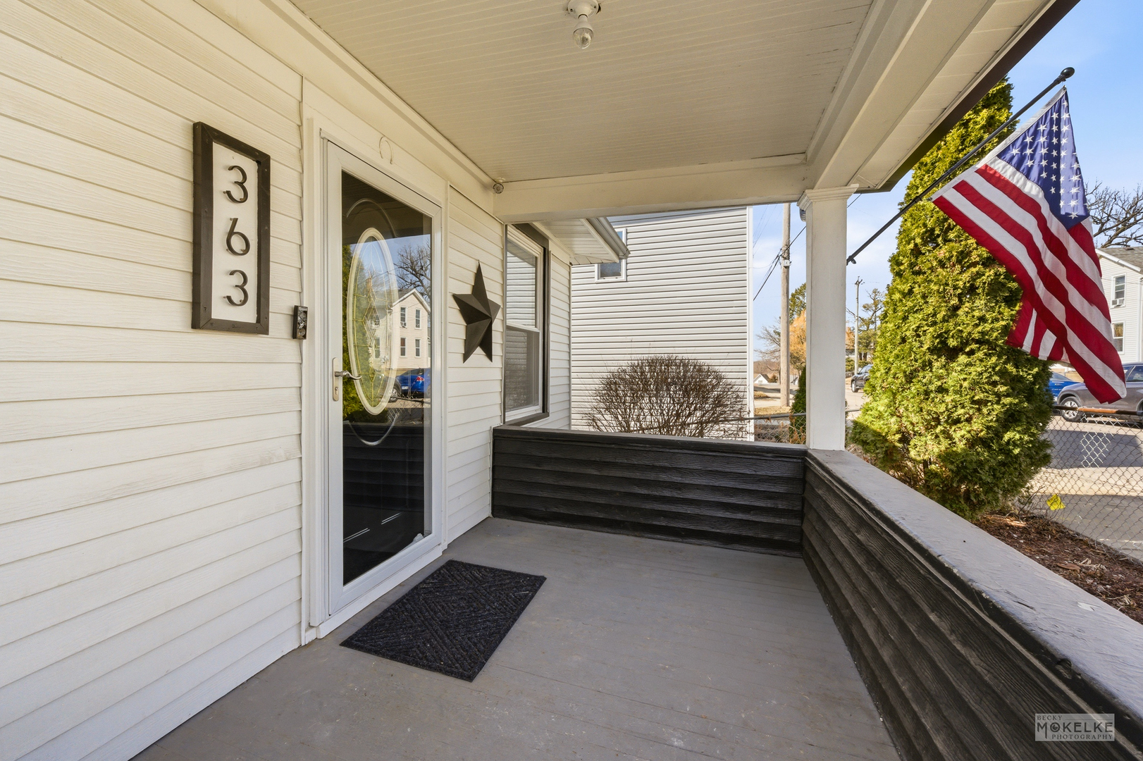 363 Franklin Boulevard Elgin, IL 60120 - Photo 3 of 32 a view of outdoor space with lots of furniture and stairs