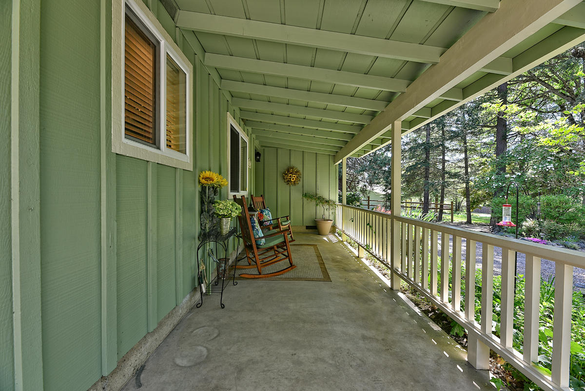 801 Upper Applegate Road Jacksonville, OR 97530 - Photo 7 of 40 DSC_7422