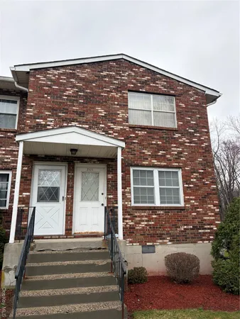 $205,000 | 276 Temple Hill Road, Unit 2112, New Windsor, NY 12553