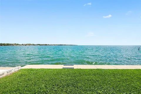 $299,900 | 7300 Sunshine Skyway Lane South, Unit 210, St. Petersburg, FL 33711
