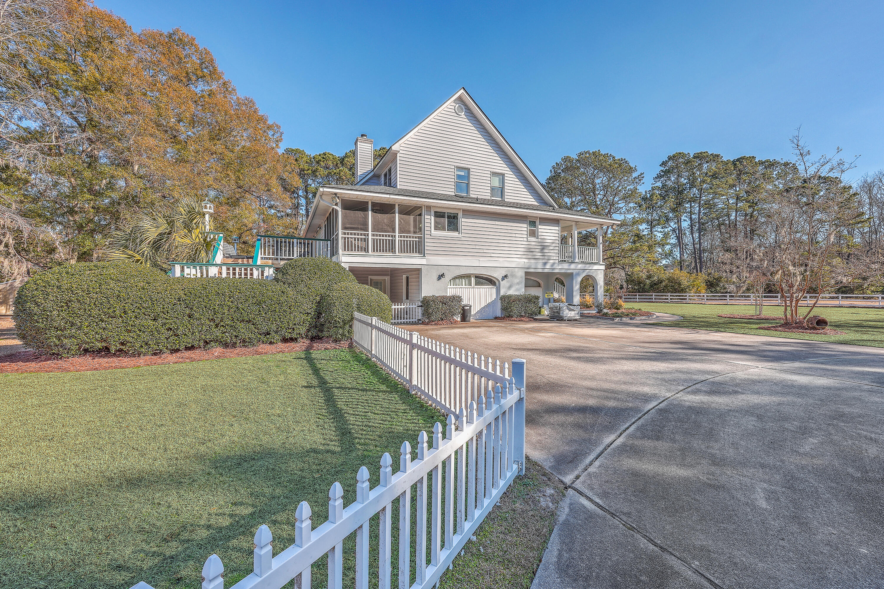3980 River Road Johns Island, SC 29455 - Photo 15 of 110 Round about drive side of home