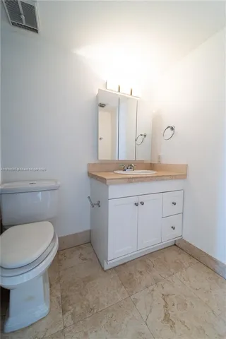 $450,000 | 7601 East Treasure Drive, Unit 1523, North Bay Village, FL 33141