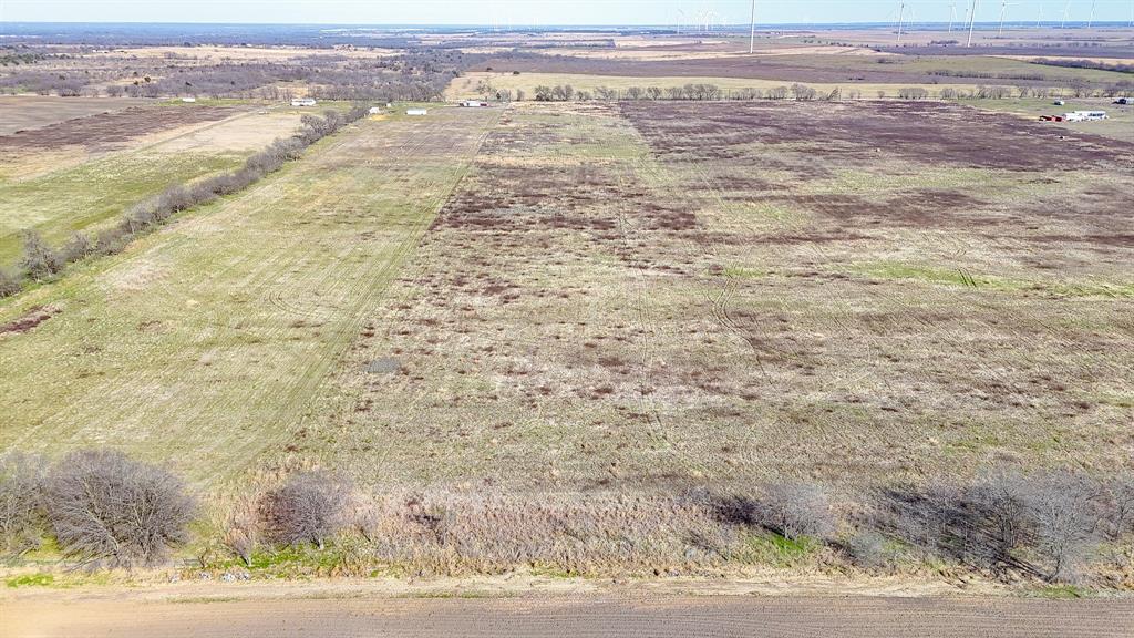 4050 Southwest 4050 Hubbard, TX 76648 - Photo 15 of 24 a view of a yard