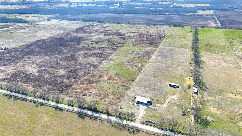 4050 Southwest 4050 Hubbard, TX 76648 - Photo 2 of 24