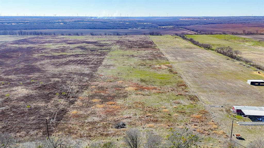 4050 Southwest 4050 Hubbard, TX 76648 - Photo 5 of 24 a view of a pathway