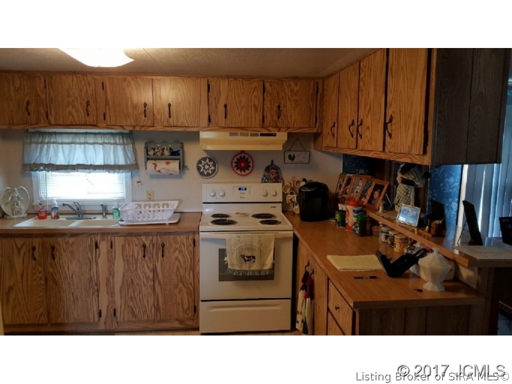 2496 South Hardy Mill Road Lexington, IN 47138 - Photo 3 of 7
