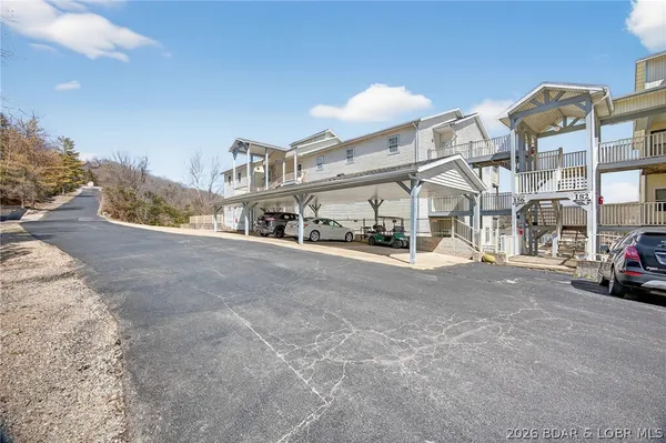$285,000 | 156 Bluff Boulevard, Unit 1B, Camdenton, MO 65020