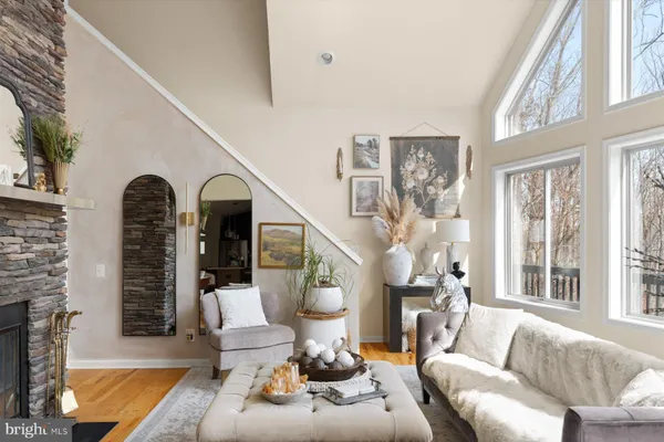 $875,000 | 6246 John Barton Payne Road, Marshall, VA 20115