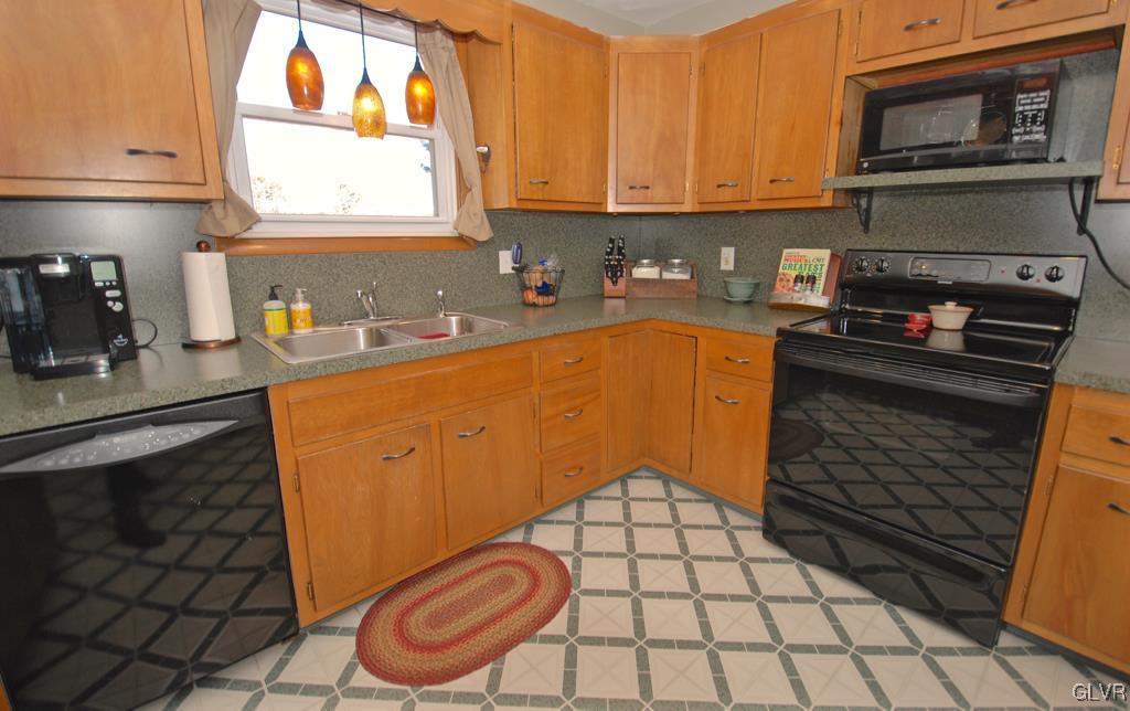 537 O. W. Road Bangor, PA 18013 - Photo 7 of 37 Gallery Image 7