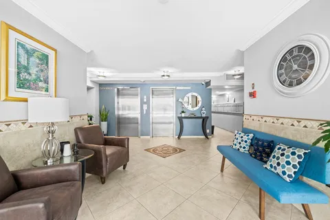 $260,000 | 808 Cypress Boulevard, Unit 206, Pompano Beach, FL 33069