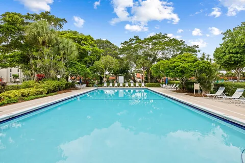 $260,000 | 808 Cypress Boulevard, Unit 206, Pompano Beach, FL 33069